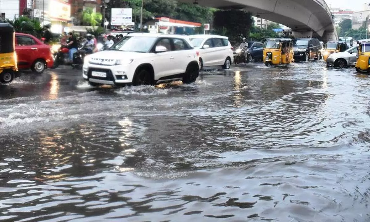 City of Hyderabad brought to a standstill due to heavy rainfall