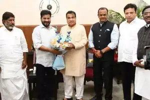 CM urges Gadkari to fast-track infrastructure projects