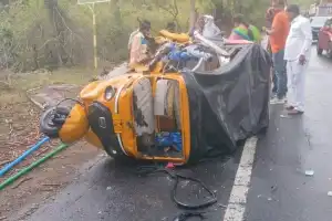 Collector Jitesh V Patil of Bhadradri Kothagudem aids victims of accident