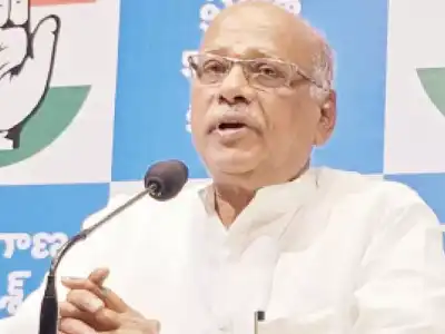 Congress blames Modi and Shah for stock market crash.