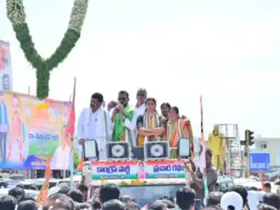 Congress celebrates victory with rally in Gadwal