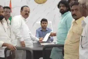 Congress leaders lodge complaint with DC BM Santhosh regarding corruption under former DC Valluri Kranti