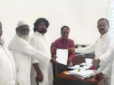 Congress party leaders lodge complaint with Chief Secretary against former Collector Vallur Kranti for corruption.