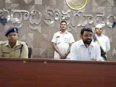 District Collector Jitesh V. Patil advocates using agricultural drones to rescue flood victims.