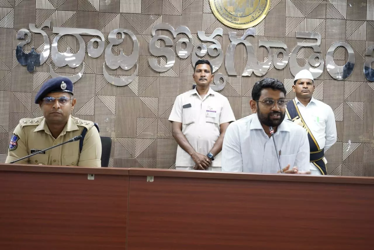 District Collector Jitesh V. Patil advocates using agricultural drones to rescue flood victims.