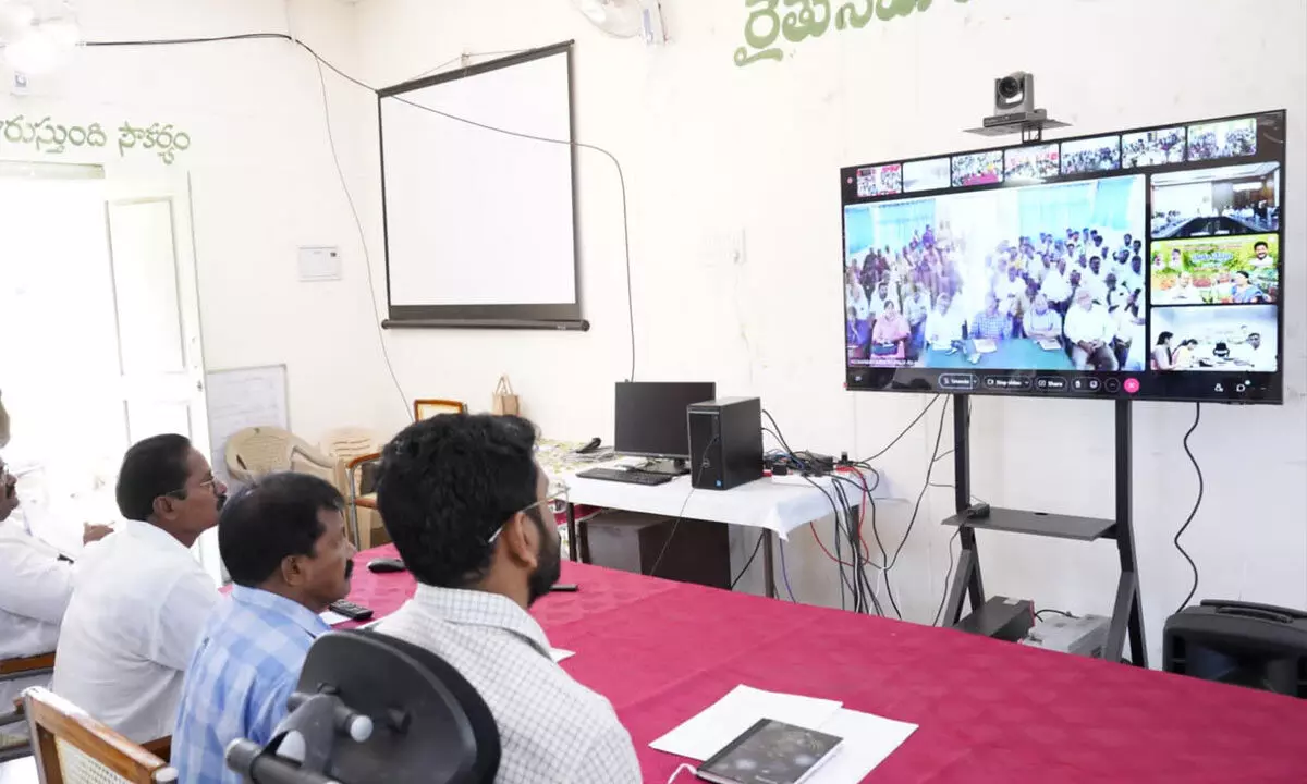 Farmers cultivating the land should be given access to the Rytu Bharosa Scheme