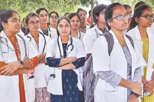 Government accepts demands of junior doctors, ending strike