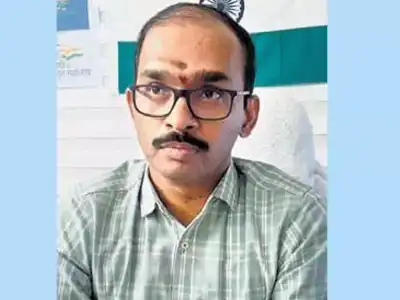 Hyderabad: Former APSBCL MD Vasudeva Reddy’s residence raided by AP CID