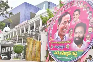 Impact of Zero LS Seat: 10 BRS MLAs Considering Switching to Congress