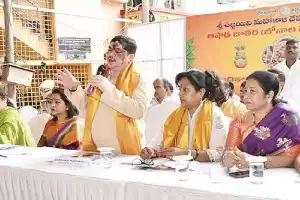 Min conducts review meeting for Ujjaini Mahankali Jatara