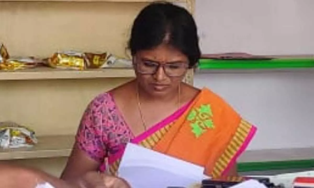 Neethi, Agriculture Officer, Conducts Inspection of Seed and Fertilizer Stores