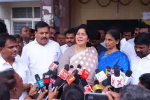 Past female ministers paid a visit to the victim.