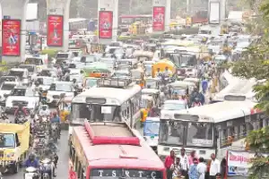 Police in Cyberabad collaborate with IT firms to address traffic congestion.