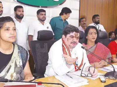 “Ponnam assesses readiness for monsoon season”