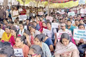 Protest staged by groups of aspirants