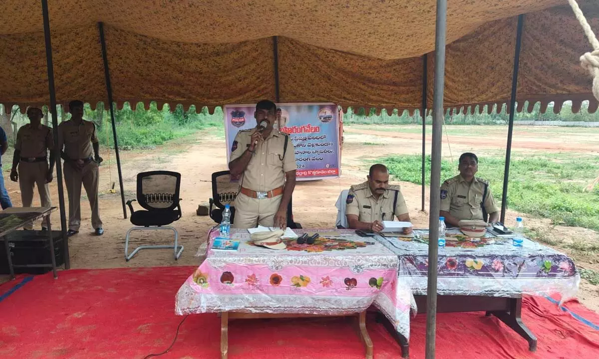 Seized and Unclaimed Vehicles Auctioned at District Police Headquarters Across Various Cases Yesterday