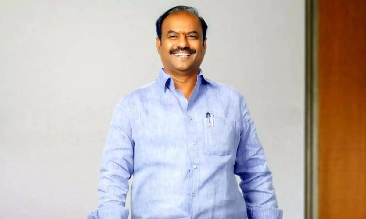 Social media abuzz with news of Gdl MLA Bandla joining Congress