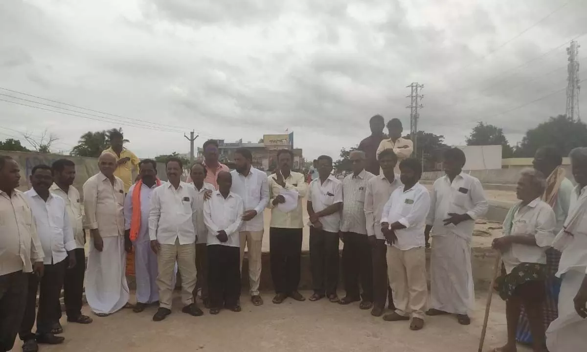 All-Party Committee Inspects Pedda Vagu Bridge Construction in Ieeja Municipality