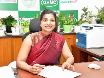 Amrapali Kata, GHMC chief, instructs officials to prioritize attendance of Swachh Autos