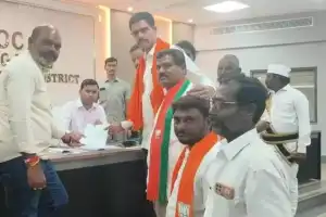 BJP leaders submit petition to DC for establishment of hostel facility.