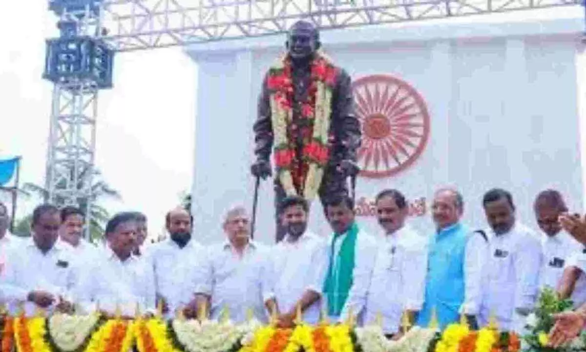 Chief Minister Revanth Inaugurates Jaipal Reddy Statue in Kalwakurthy