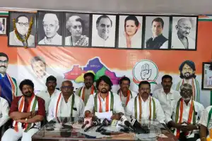 Congress leader Sheksha Vali Acharya announces loan waiver for farmers with Rs. 2 lakhs debt starting tomorrow