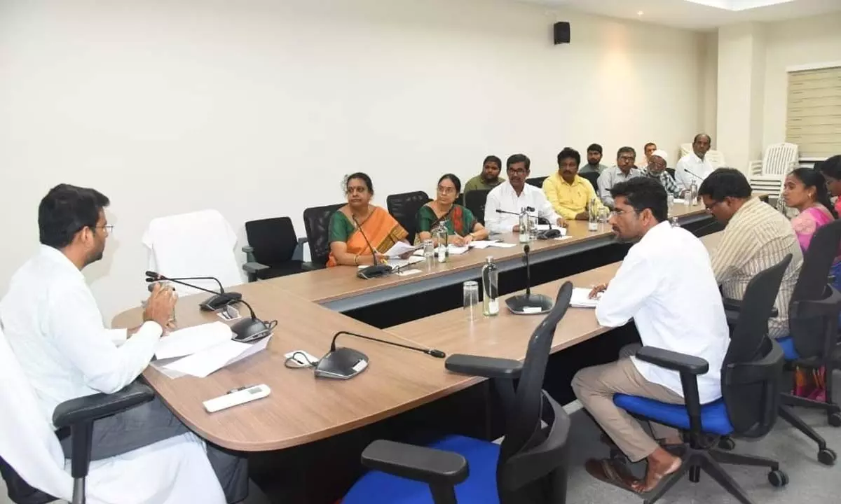 DC BM Santhosh highlights the importance of collaboration between farmers and officials for cultivating premium crops