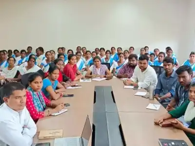 DC BM Santhosh Promotes Loans through Mahila Shakti Scheme