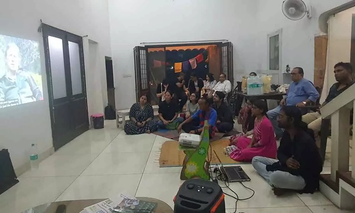 Friends of Tibet in Hyderabad host a meeting addressing climate change
