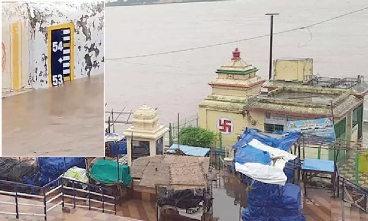 Godavari Flood Waters Reach Third Warning Level