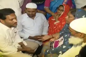 Jagan Offers Support and Consolation to Rashid’s Family During Emotional Gathering