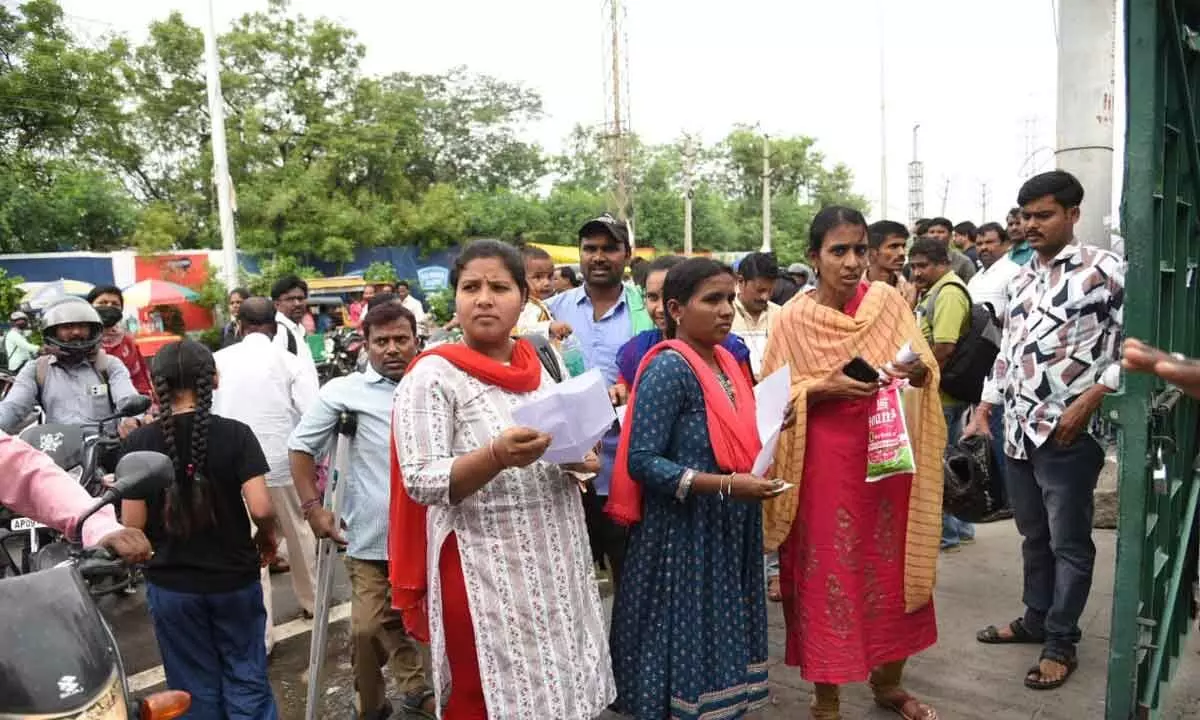 Over 200,000 Candidates to Take DSC Exams in Telangana Starting Today
