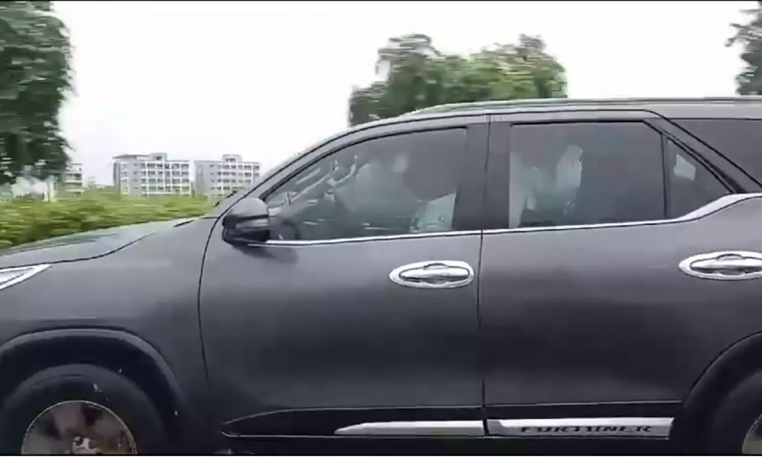 Police in Andhra Pradesh restrict YS Jagan’s convoy to Vinukonda