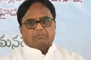 Ponnala Calls for CM’s Resignation Over Constitutional Violation