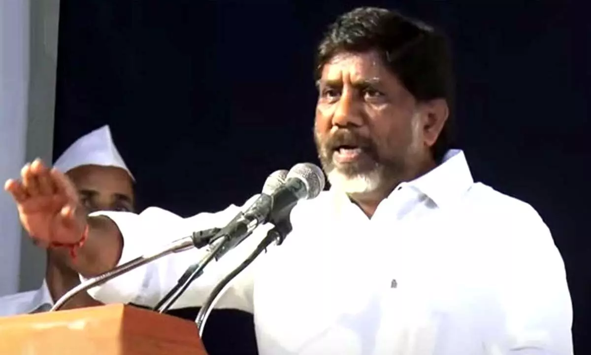 Vikramarka attends Pharmaceutical conference, unveils plans for Pharma clusters