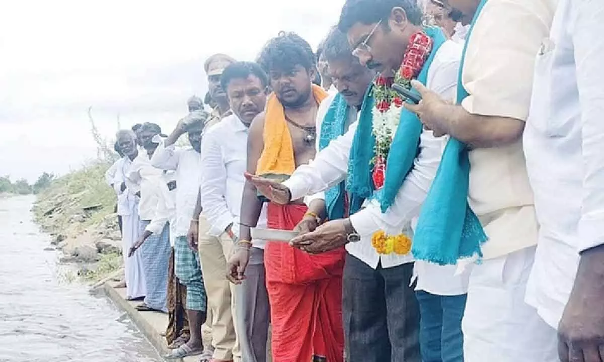 Water Flow into RDS Canal Eases Farmers’ Worries