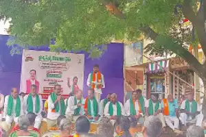 BJP Kisan Morcha Engages in ‘Rachabanda’ Dialogue with Farmers