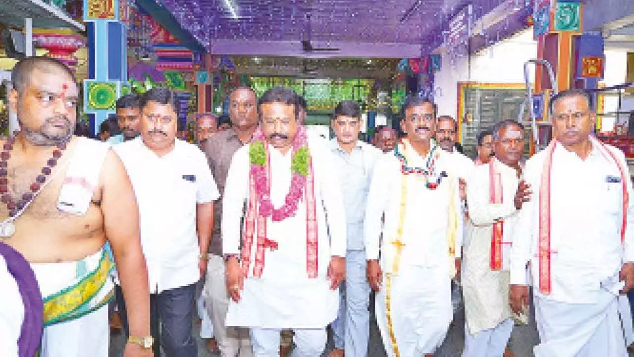 Cantt MLA Participates in ‘Maha Kumbhabhishekam’ Ceremony