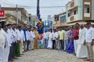 Congress Party Celebrates Supreme Court Verdict with Milk Bath Rituals for Leaders’ Portraits