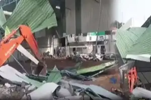Congress Urges Crackdown on Unauthorized Constructions in Karimnagar
