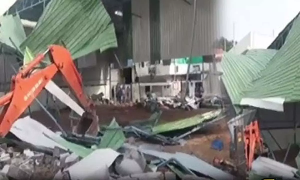 Congress Urges Crackdown on Unauthorized Constructions in Karimnagar