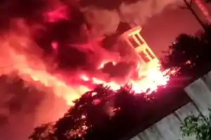 Fire Erupts at Jawaharlal Nehru Pharma City, Injuring Four Workers