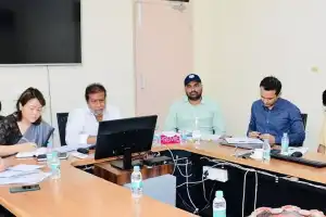Health Minister warns hospitals against spreading panic over dengue