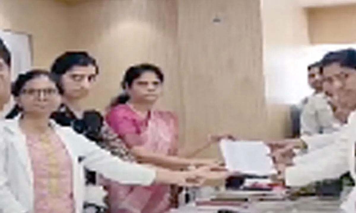 Junior Doctors Hold Meeting with Women’s Panel Chief