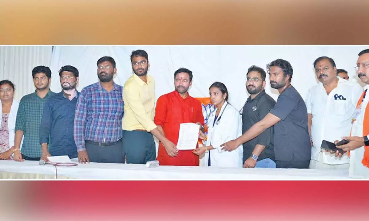 Junior Doctors Seek Kishan’s Backing for Central Protection Act