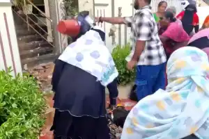 Kadapa Residents Protest by Dumping Garbage Outside Mayor’s House