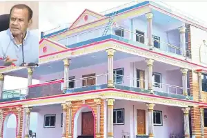 Minister Komatireddy Orders Demolition of BRS Office Building