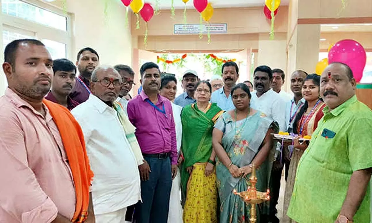 Municipal Chief Inaugurates Gayatri Cooperative Bank