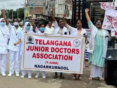 Protest Over Kolkata Medical Student’s Death Leads to Roadblock