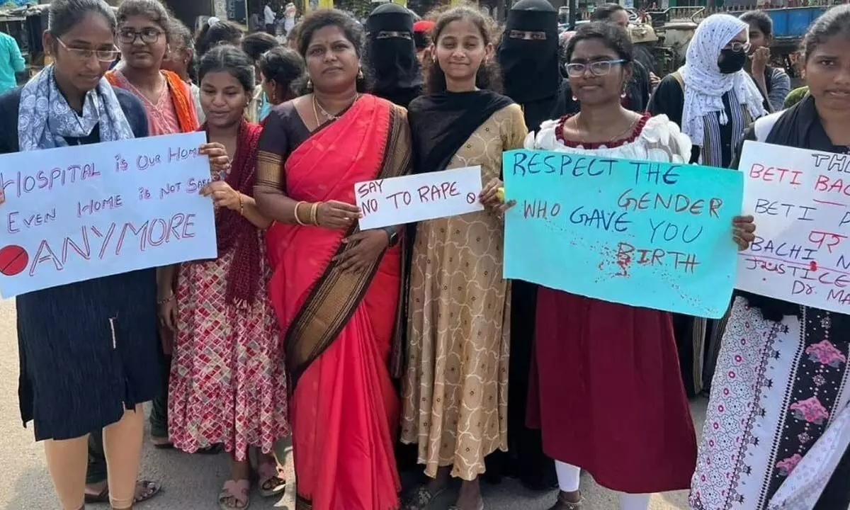 Protesters Demand Harsh Penalties for Suspects in Doctor’s Assault Case